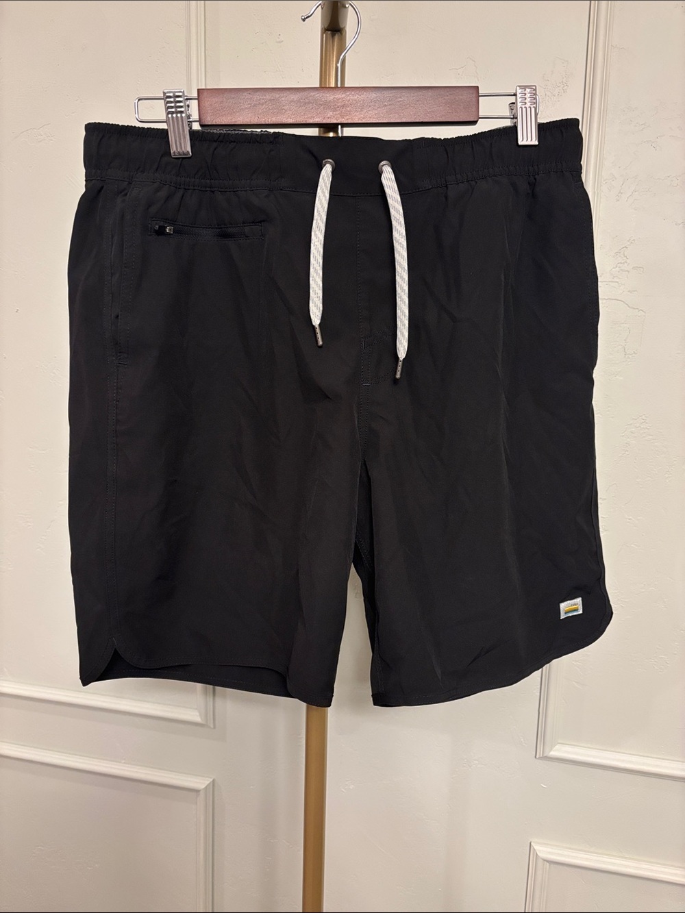 Vuori Unlined Active Banks Shorts 7” Large NWOT MSRP $78
